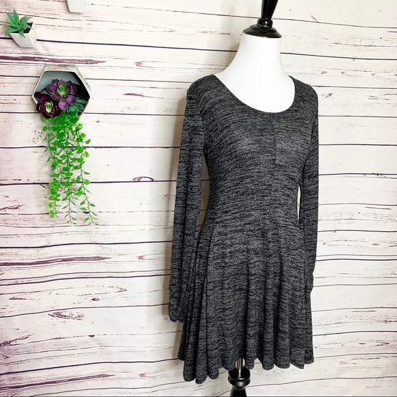 Hollister Heather Gray & Black Casual Long Sleeve Sweater Dress Size XS - Picture 3 of 9